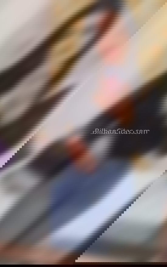 Danna, jovencita con cara de muñeca. 687155050. Citas en BILBAO, BILBAO. www.bilbaocitas.com.