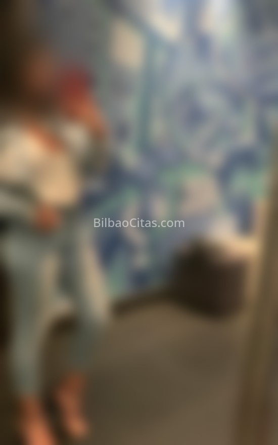 Carolina, jovencita latina. 624504966. Citas en BILBAO, BILBAO. www.bilbaocitas.com.
