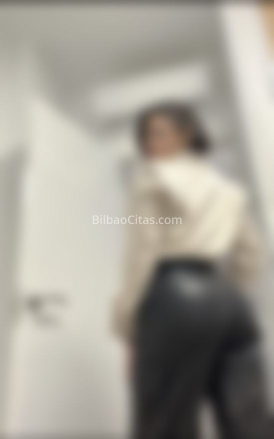 Harley, colombiana tatuada. 613932563. Citas en BILBAO, BILBAO. www.bilbaocitas.com.