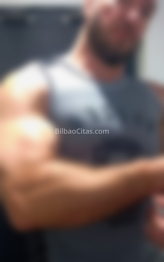 Chico pro fitness de paso la ciudad. 603897404. Citas en BILBAO, BILBAO. www.bilbaocitas.com.