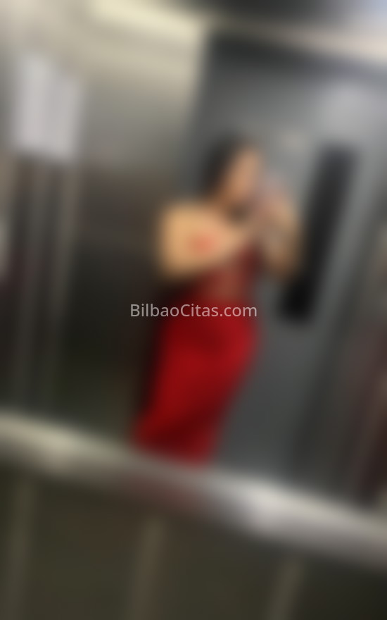 Karol Suzuky, guapa brasileña. 613431002. Citas en BILBAO, BILBAO. www.bilbaocitas.com.