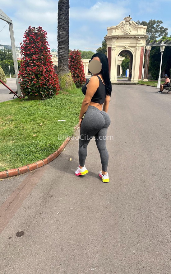 Jennifer, hermosa latina con buen físico. 641445869. Citas en BILBAO, BILBAO. www.bilbaocitas.com.