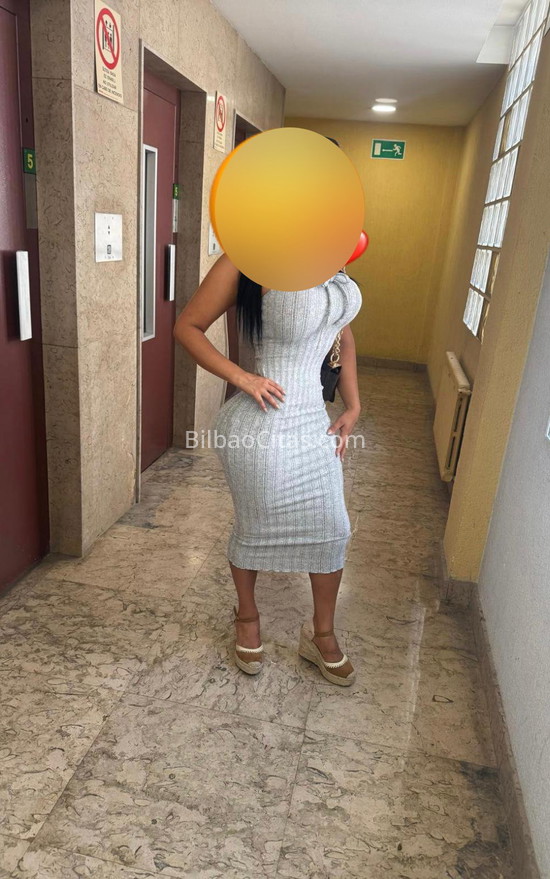 Jennifer, hermosa latina con buen físico. 641445869. Citas en BILBAO, BILBAO. www.bilbaocitas.com.