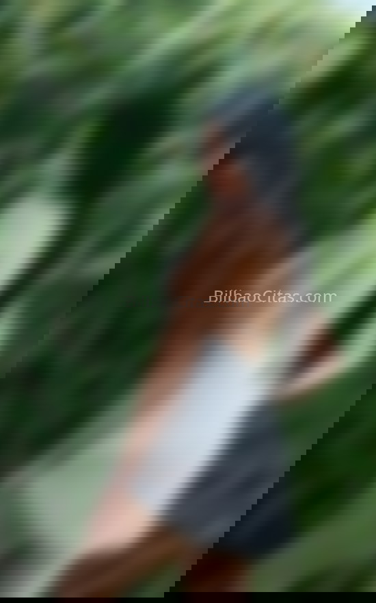 Victoria, joven latina por la ciudad. 613288665. Citas en BILBAO, BILBAO. www.bilbaocitas.com.