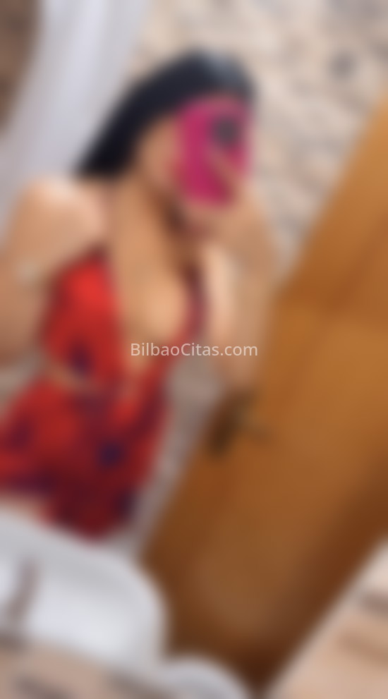 Victoria, joven latina por la ciudad. 613288665. Citas en BILBAO, BILBAO. www.bilbaocitas.com.