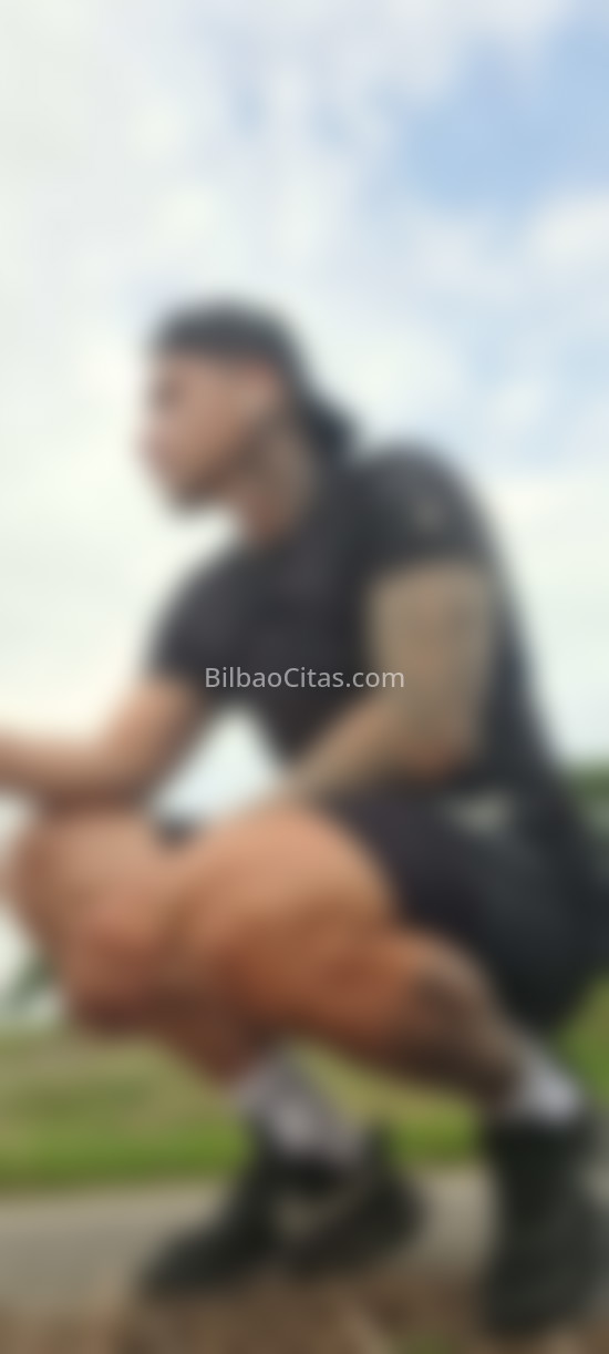 Chico colombiano. 663572995. Citas en BILBAO, BILBAO. www.bilbaocitas.com.