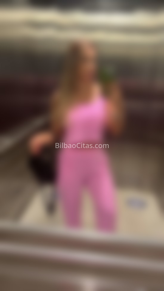 Juliana . 642170010. Citas en BILBAO, BILBAO. www.bilbaocitas.com.