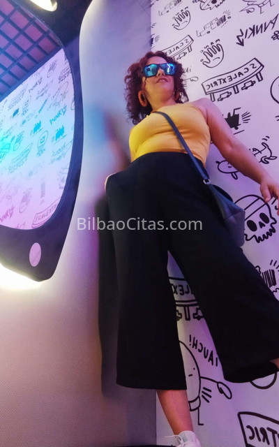 Sabrina, brasileña muy risueña. 614367855. Citas en BILBAO, BILBAO. www.bilbaocitas.com.