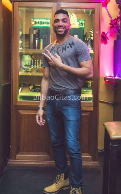 Nairon, chico cubano. 602640002. Citas en BILBAO, BILBAO. www.bilbaocitas.com.