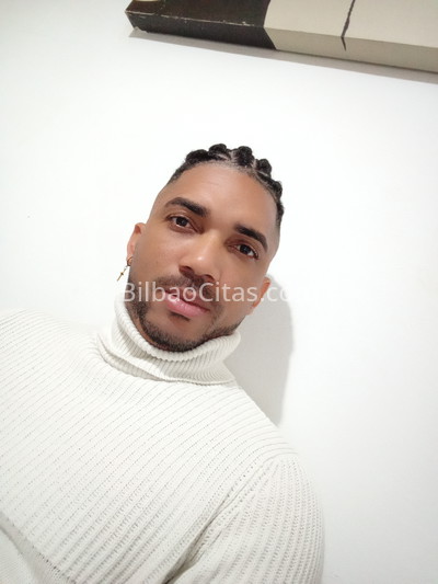 Nairon, chico cubano. 602640002. Citas en BILBAO, BILBAO. www.bilbaocitas.com.