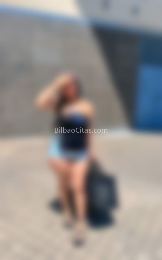 Karolina, colombiana en la ciudad. 603390103. Citas en BILBAO, BILBAO. www.bilbaocitas.com.