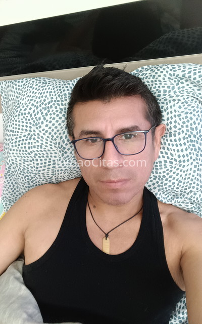 Aaron, nuevo en la ciudad. 677085677. Citas en BILBAO, BILBAO. www.bilbaocitas.com.