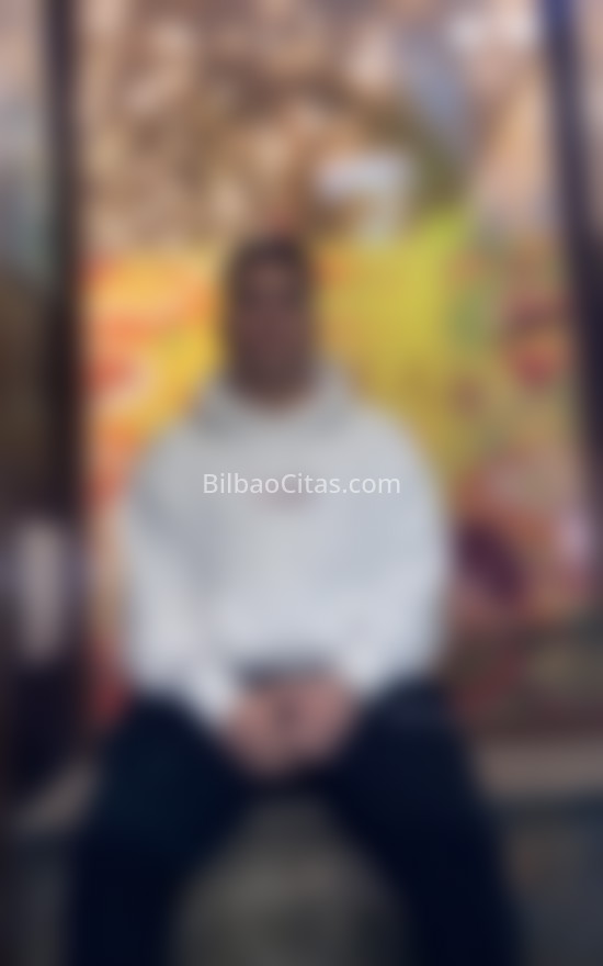 Maximiliano, latino. 672488234. Citas en BILBAO, BILBAO. www.bilbaocitas.com.