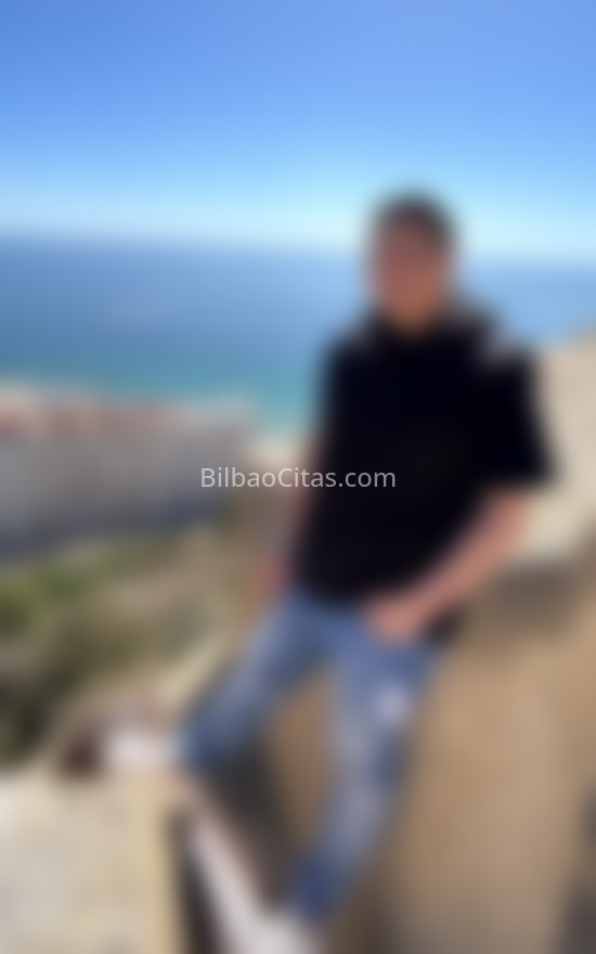 Maximiliano, latino. 672488234. Citas en BILBAO, BILBAO. www.bilbaocitas.com.