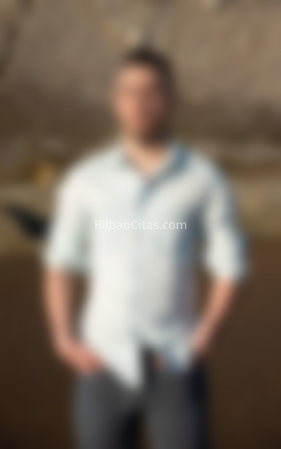 Hugo. 615095004. Citas en BILBAO, BILBAO. www.bilbaocitas.com.