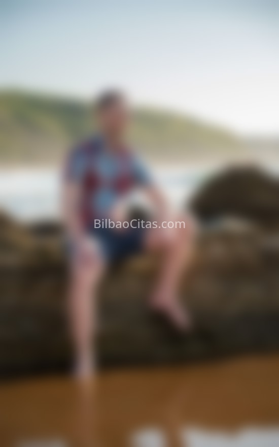 Hugo. 615095004. Citas en BILBAO, BILBAO. www.bilbaocitas.com.