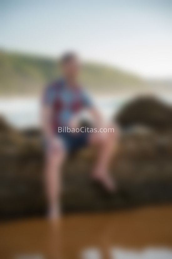 Hugo. 615095004. Citas en BILBAO, BILBAO. www.bilbaocitas.com.