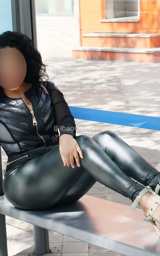 Juliana, amable y culta. 603700261. Citas en BILBAO, BILBAO. www.bilbaocitas.com.