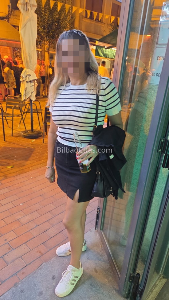 Karla, mujer paraguaya muy positiva. 602460347. Citas en BILBAO, BILBAO. www.bilbaocitas.com.