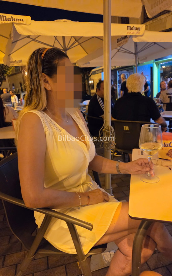Karla, mujer paraguaya muy positiva. 602460347. Citas en BILBAO, BILBAO. www.bilbaocitas.com.