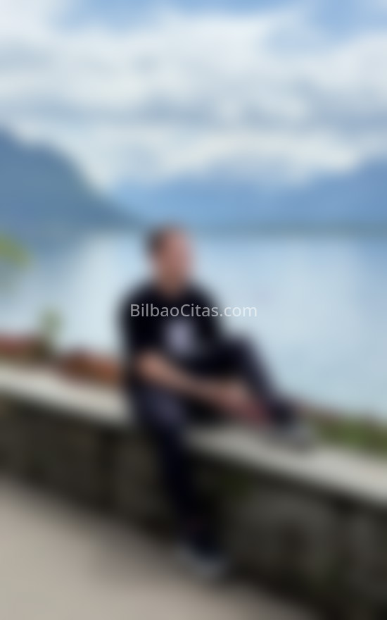 Santiago, joven colombiano. 622421872. Citas en BILBAO, BILBAO. www.bilbaocitas.com.