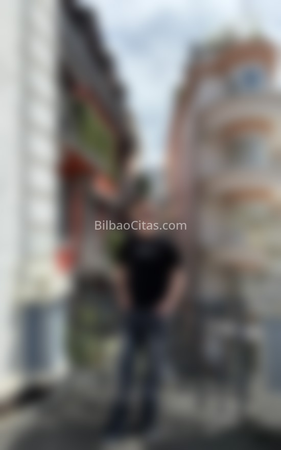 Santiago, joven colombiano. 622421872. Citas en BILBAO, BILBAO. www.bilbaocitas.com.