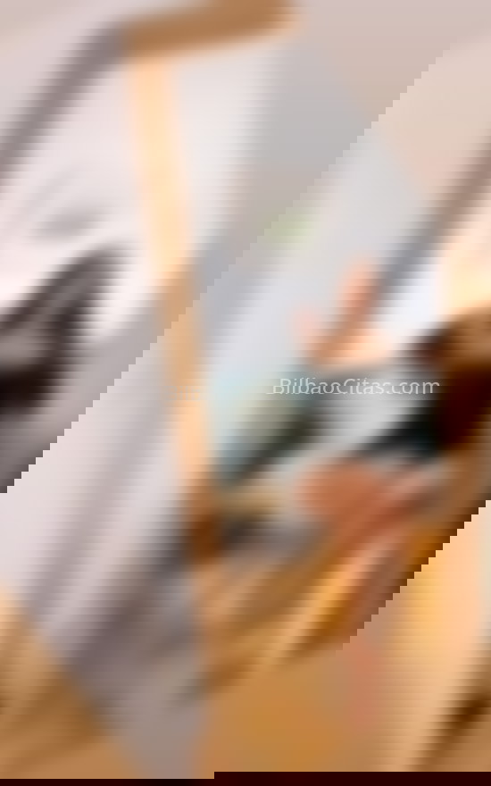 Ariana, joven colombiana . 617176392. Citas en BILBAO, BILBAO. www.bilbaocitas.com.