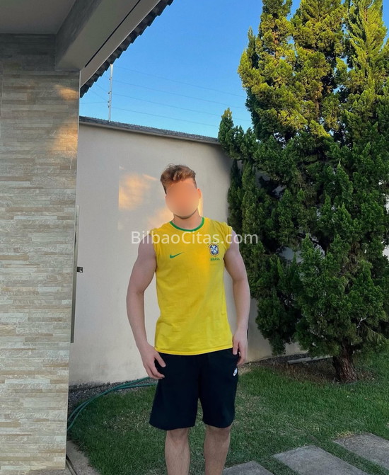 Alex, joven brasileño. 635717340. Citas en BILBAO, BILBAO. www.bilbaocitas.com.