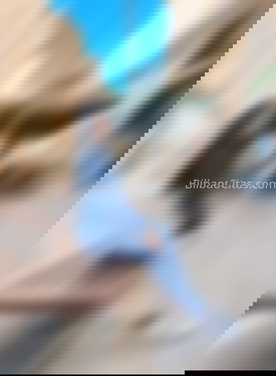Aranza, colombiana jovencita. 611336006. Citas en BILBAO, BILBAO. www.bilbaocitas.com.