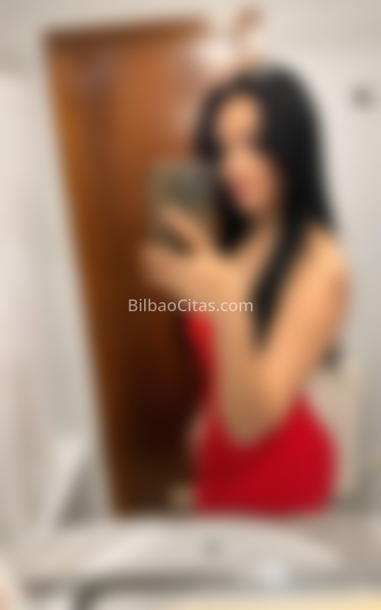 Nadia, morena brasileña risueña. 613210954. Citas en BILBAO, BILBAO. www.bilbaocitas.com.