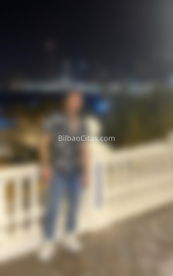 Stefano, joven venezolano. 641702687. Citas en BILBAO, BILBAO. www.bilbaocitas.com.