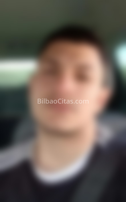 Stefano, joven venezolano. 641702687. Citas en BILBAO, BILBAO. www.bilbaocitas.com.