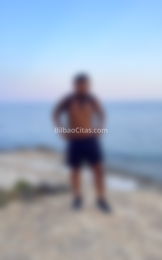 Max, colombiano. 600418013. Citas en BILBAO, BILBAO. www.bilbaocitas.com.