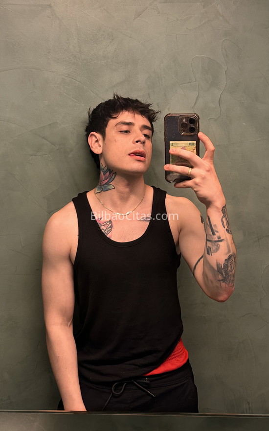 Dave, chico latino descomplicado. 664456169. Citas en BILBAO, BILBAO. www.bilbaocitas.com. Dave, chico latino descomplicado. 664456169. Citas en BILBAO, BILBAO. www.bilbaocitas.com.