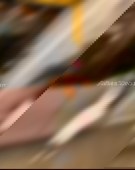 Cloe, encantadora joven colombiana. 613599312. Citas en BILBAO, BILBAO. www.bilbaocitas.com.
