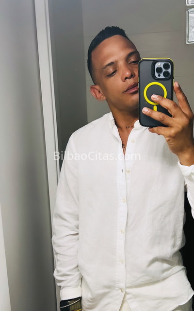 Gabriel, latino. 631126262. Citas en BILBAO, BILBAO. www.bilbaocitas.com.