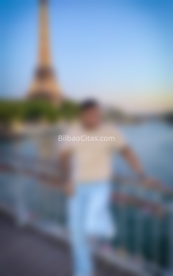 Aaron, latino recién llegado . 657016631. Citas en BILBAO, BILBAO. www.bilbaocitas.com.