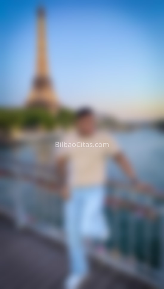 Aaron, latino recién llegado . 657016631. Citas en BILBAO, BILBAO. www.bilbaocitas.com.