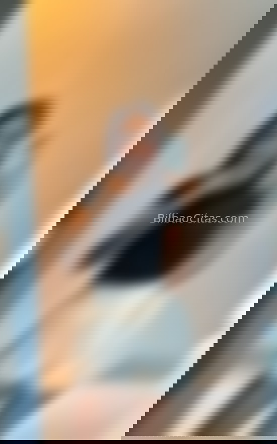 Frida, preciosa jovencita colombiana . 615339987. Citas en BILBAO, BILBAO. www.bilbaocitas.com.