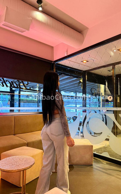 Reina, joven colombiana. 670419970. Citas en BILBAO, BILBAO. www.bilbaocitas.com.