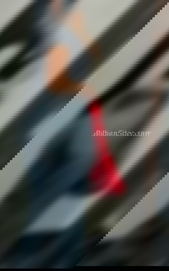 Violeta, linda latina. 642765050. Citas en BILBAO, BILBAO. www.bilbaocitas.com.