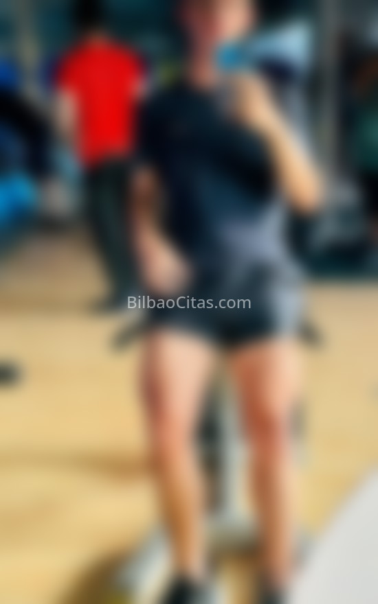 Mikel, joven colombiano. 617404481. Citas en BILBAO, BILBAO. www.bilbaocitas.com.