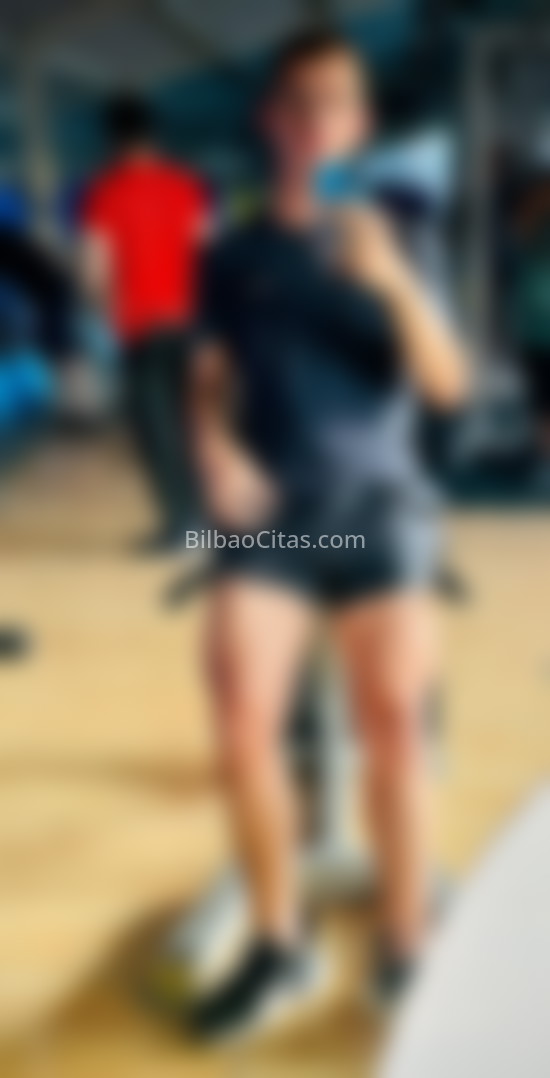 Mikel, joven colombiano. 617404481. Citas en BILBAO, BILBAO. www.bilbaocitas.com.