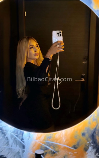 Karoll, joven brasileña . 673918478. Citas en BILBAO, BILBAO. www.bilbaocitas.com.