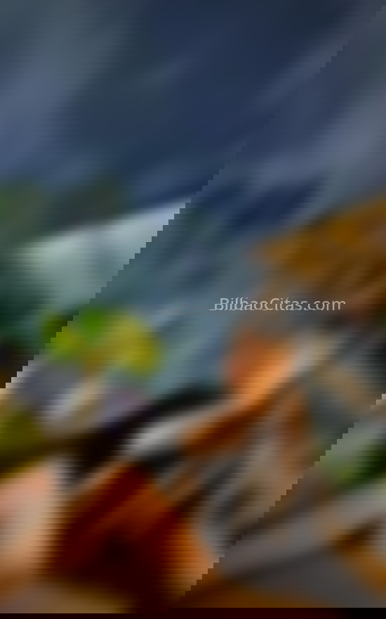 Catalina, joven colombiana. 614692357. Citas en BILBAO, BILBAO. www.bilbaocitas.com.