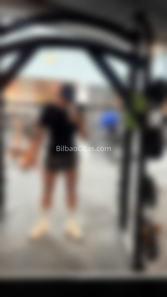 Luis, latino recién llegado. 634931641. Citas en BILBAO, BILBAO. www.bilbaocitas.com.