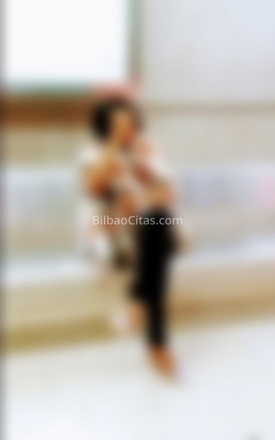 Lisa, mujer mulata fiestera y divertida . 631452184. Citas en BILBAO, BILBAO. www.bilbaocitas.com.