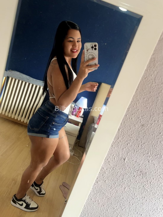 Yesenia, hermosa latina . 672876258. Citas en BILBAO, BILBAO. www.bilbaocitas.com.