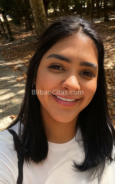 Melissa, joven brasileña . 641086604. Citas en BILBAO, BILBAO. www.bilbaocitas.com.