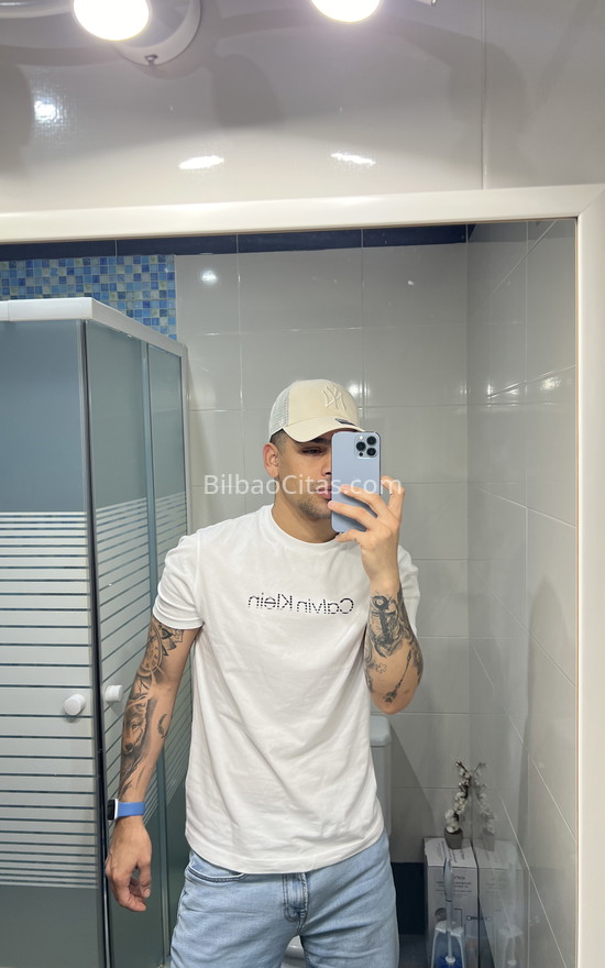 Sebastián Useche, venezolano. 666767235. Citas en BILBAO, BILBAO. www.bilbaocitas.com.